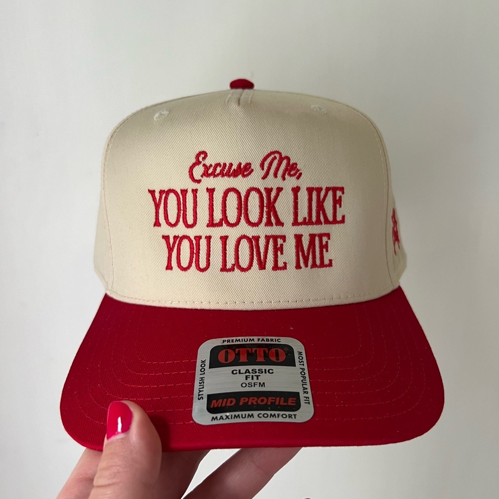 MHC Excuse me you look like you love me red/natural hat